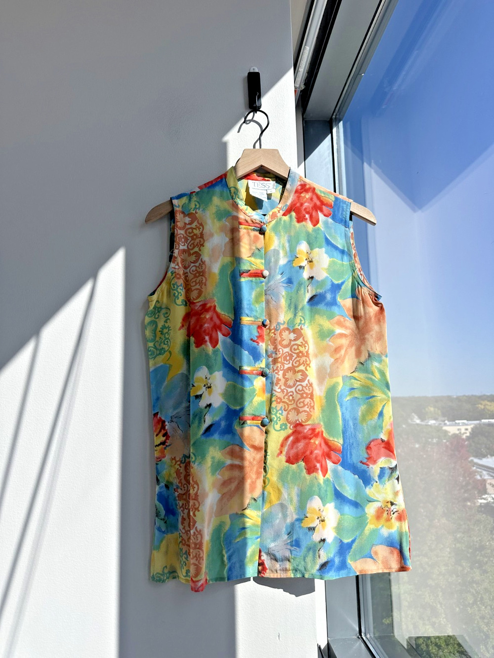 Vintage Tess 100% Silk Sleeveless Multicolor Floral Tropical Mandarin Collar S